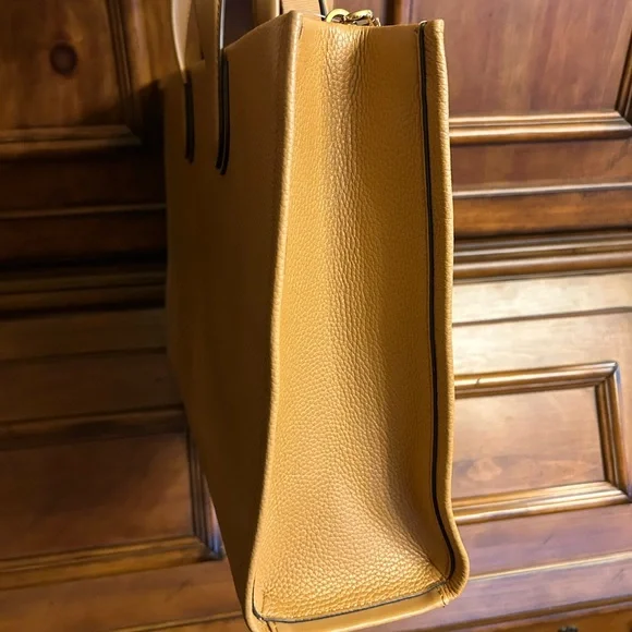 NWT Michael Kors GIGI Caramel Large Logo Jacquard Tote Bag ✨ NWT - Picture 8 of 13